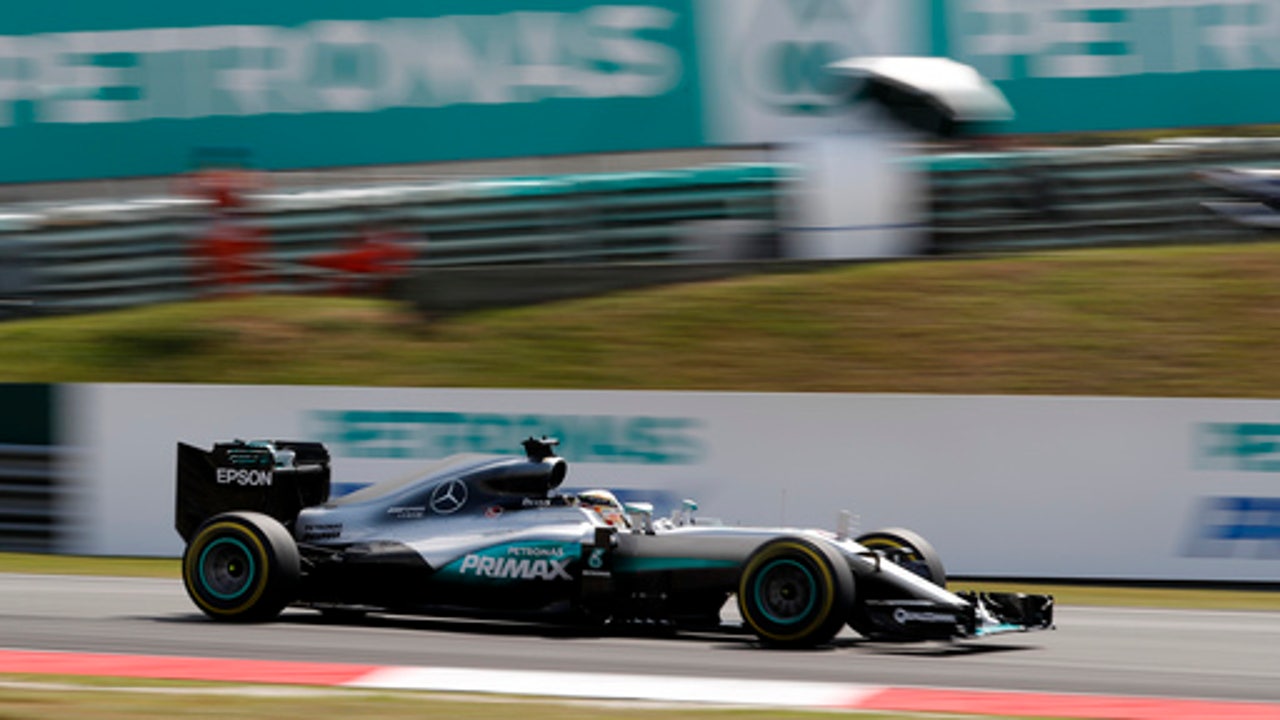 Hamilton demands answers over Malaysian GP failure